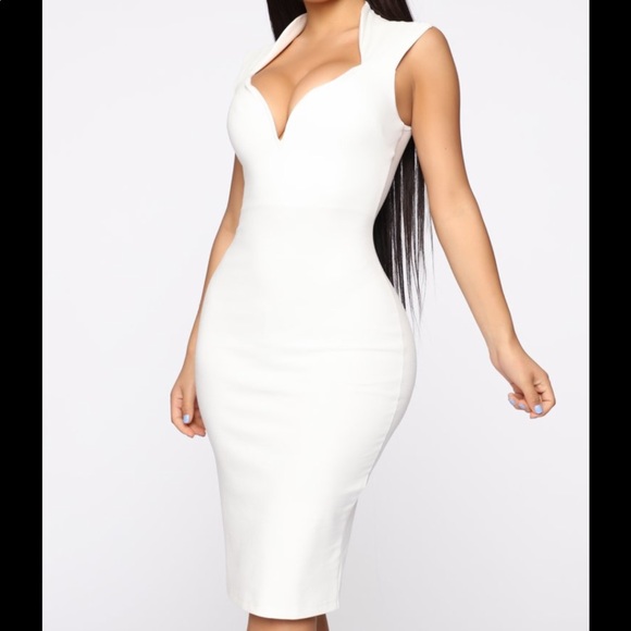 White dress - Picture 1 of 3